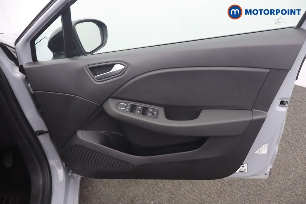 Renault Clio Evolution Manual Petrol Hatchback - Stock Number (1655938) - 8th supplementary image