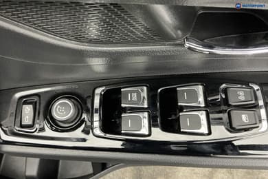 Ssangyong Korando Ventura Automatic Electric SUV - Stock Number (1657232) - 16th supplementary image