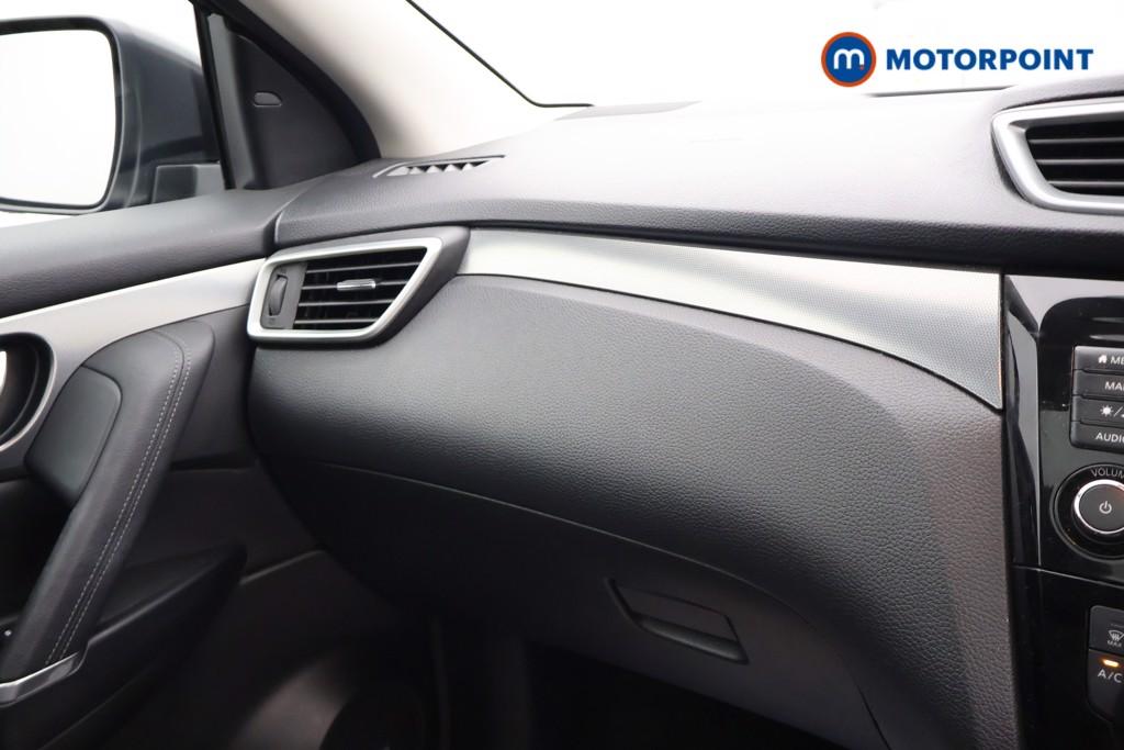 Nissan Qashqai Tekna Manual Petrol SUV - Stock Number (1662549) - 8th supplementary image