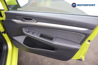 Volkswagen Golf Life Automatic Petrol Hatchback - Stock Number (1647945) - 14th supplementary image
