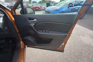 Renault Captur Se Edition Automatic Petrol SUV - Stock Number (1660401) - 37th supplementary image