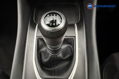 Nissan Qashqai N-Connecta Manual Petrol SUV - Stock Number (1651182) - 7th supplementary image