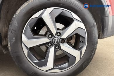 Nissan Qashqai N-Connecta Manual Petrol SUV - Stock Number (1651182) - 13th supplementary image