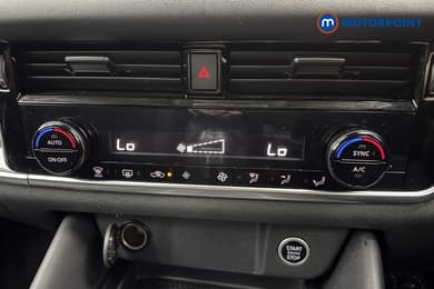 Nissan Qashqai N-Connecta Manual Petrol SUV - Stock Number (1651182) - 16th supplementary image