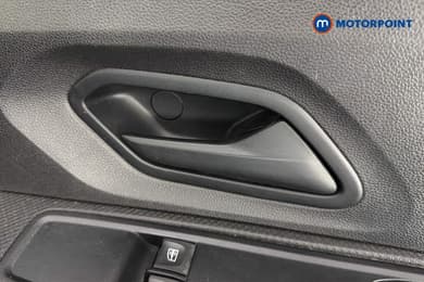 Dacia Sandero Essential Manual Petrol Hatchback - Stock Number (1658603) - 42nd supplementary image