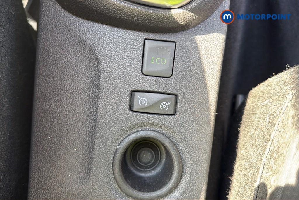 Renault Captur Gt Line Manual Diesel SUV - Stock Number (1662388) - 8th supplementary image