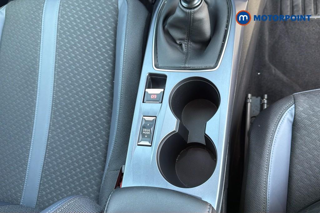 Peugeot 2008 Allure Premium Manual Petrol SUV - Stock Number (1668156) - 8th supplementary image