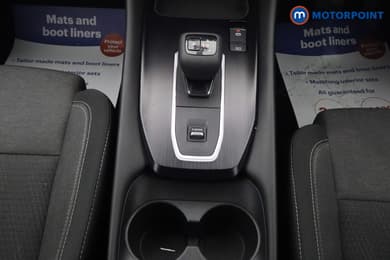 Nissan Qashqai N-Connecta Automatic Petrol SUV - Stock Number (1665601) - 6th supplementary image