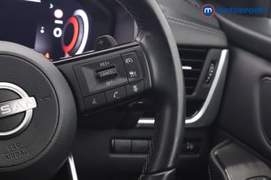 Nissan Qashqai N-Connecta Automatic Petrol SUV - Stock Number (1665601) - 9th supplementary image
