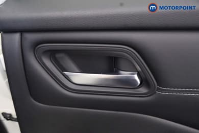 Nissan Qashqai N-Connecta Automatic Petrol SUV - Stock Number (1665601) - 22nd supplementary image