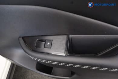 Nissan Qashqai N-Connecta Automatic Petrol SUV - Stock Number (1665601) - 23rd supplementary image
