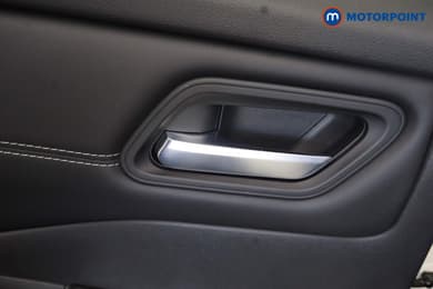 Nissan Qashqai N-Connecta Automatic Petrol SUV - Stock Number (1665601) - 33rd supplementary image