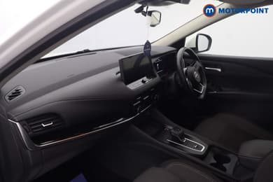 Nissan Qashqai N-Connecta Automatic Petrol SUV - Stock Number (1665601) - 35th supplementary image
