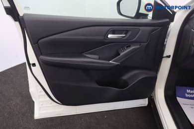 Nissan Qashqai N-Connecta Automatic Petrol SUV - Stock Number (1665601) - 38th supplementary image