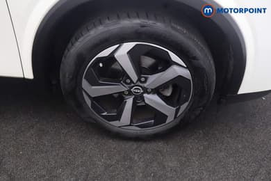 Nissan Qashqai N-Connecta Automatic Petrol SUV - Stock Number (1665601) - 45th supplementary image
