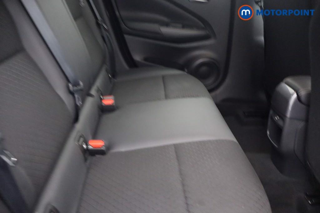 Nissan Juke N-Connecta Manual Petrol SUV - Stock Number (1661588) - 8th supplementary image