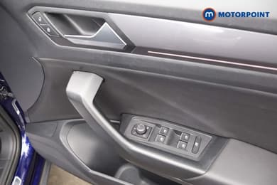 Volkswagen T-Roc R-Line Automatic Petrol SUV - Stock Number (1668291) - 20th supplementary image