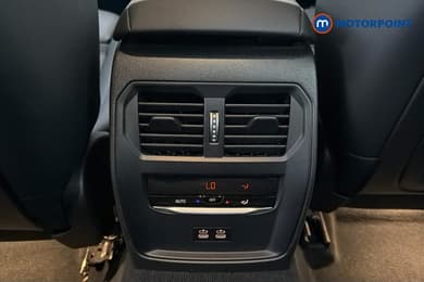 BMW 3 Series M Sport Automatic Petrol Plug-In Hybrid Saloon - Stock Number (1668451) - 30th supplementary image