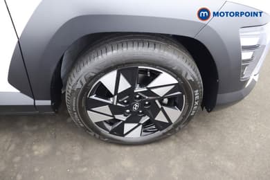 Hyundai Kona Advance Automatic Petrol-Electric Hybrid SUV - Stock Number (1669349) - 4th supplementary image