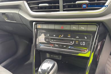 Volkswagen T-Roc R-Line Automatic Petrol SUV - Stock Number (1659657) - 12th supplementary image