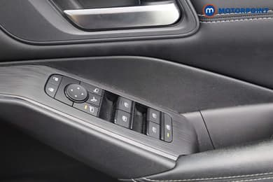 Nissan Qashqai Acenta Premium Manual Petrol SUV - Stock Number (1667073) - 13th supplementary image