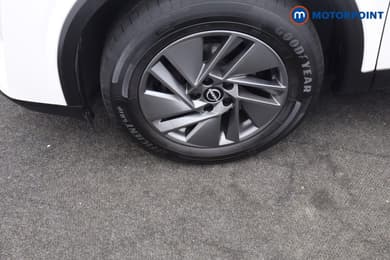 Nissan Qashqai Acenta Premium Manual Petrol SUV - Stock Number (1667073) - 29th supplementary image
