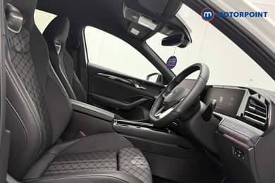 Volkswagen Passat R-Line Automatic Petrol Plug-In Hybrid Estate - Stock Number (1668358) - 8th supplementary image