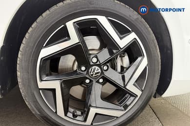 Volkswagen Passat R-Line Automatic Petrol Plug-In Hybrid Estate - Stock Number (1668358) - 11th supplementary image