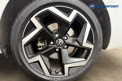 Volkswagen Passat R-Line Automatic Petrol Plug-In Hybrid Estate - Stock Number (1668358) - 13th supplementary image