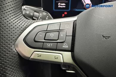 Volkswagen Passat R-Line Automatic Petrol Plug-In Hybrid Estate - Stock Number (1668358) - 14th supplementary image