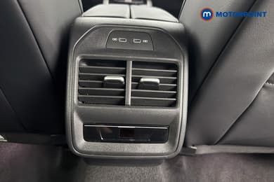 Volkswagen Passat R-Line Automatic Petrol Plug-In Hybrid Estate - Stock Number (1668358) - 23rd supplementary image