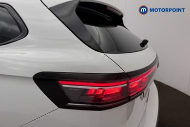 Volkswagen Passat R-Line Automatic Petrol Plug-In Hybrid Estate - Stock Number (1668358) - 30th supplementary image