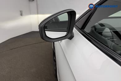 Volkswagen Passat R-Line Automatic Petrol Plug-In Hybrid Estate - Stock Number (1668358) - 33rd supplementary image