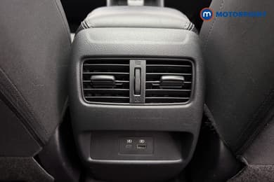 Nissan Qashqai N-Connecta Automatic Petrol SUV - Stock Number (1668240) - 21st supplementary image