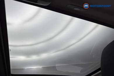 Nissan Qashqai N-Connecta Automatic Petrol SUV - Stock Number (1668240) - 22nd supplementary image