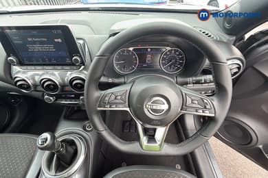 Nissan Juke N-Connecta Manual Petrol SUV - Stock Number (1668362) - 21st supplementary image