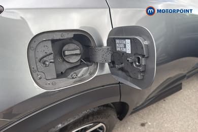 Nissan Juke N-Connecta Manual Petrol SUV - Stock Number (1668362) - 35th supplementary image