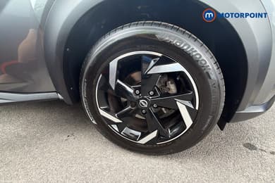 Nissan Juke N-Connecta Manual Petrol SUV - Stock Number (1668362) - 37th supplementary image
