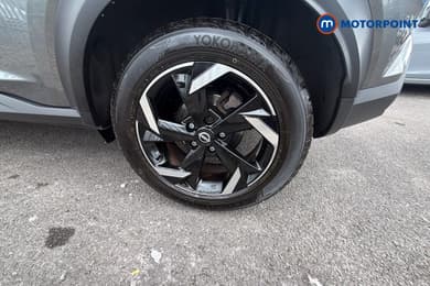 Nissan Juke N-Connecta Manual Petrol SUV - Stock Number (1668362) - 39th supplementary image
