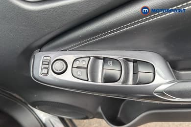 Nissan Juke N-Connecta Manual Petrol SUV - Stock Number (1668362) - 42nd supplementary image