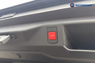 Peugeot 5008 GT Automatic Petrol SUV - Stock Number (1668986) - 35th supplementary image