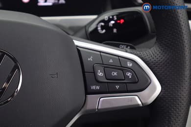 Volkswagen Passat R-Line Automatic Petrol Plug-In Hybrid Estate - Stock Number (1669004) - 7th supplementary image