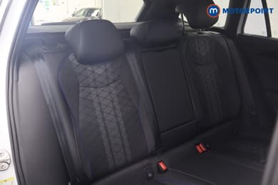 Volkswagen Passat R-Line Automatic Petrol Plug-In Hybrid Estate - Stock Number (1669004) - 11th supplementary image