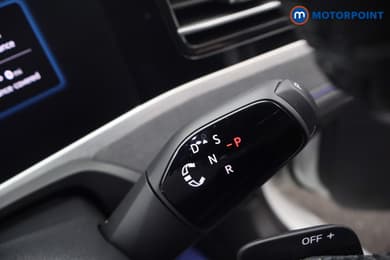 Volkswagen Passat R-Line Automatic Petrol Plug-In Hybrid Estate - Stock Number (1669004) - 15th supplementary image