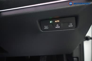 Volkswagen Passat R-Line Automatic Petrol Plug-In Hybrid Estate - Stock Number (1669004) - 18th supplementary image