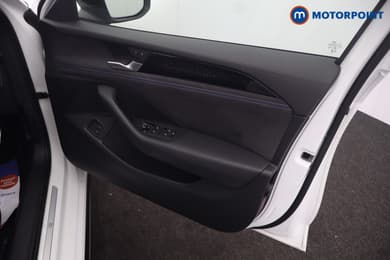 Volkswagen Passat R-Line Automatic Petrol Plug-In Hybrid Estate - Stock Number (1669004) - 20th supplementary image