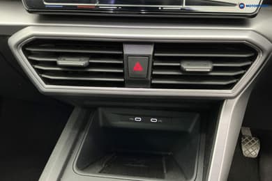 Seat Leon FR Manual Petrol Estate - Stock Number (1666731) - 17th supplementary image