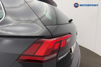 Volkswagen Tiguan Match Manual Petrol SUV - Stock Number (1668640) - 28th supplementary image