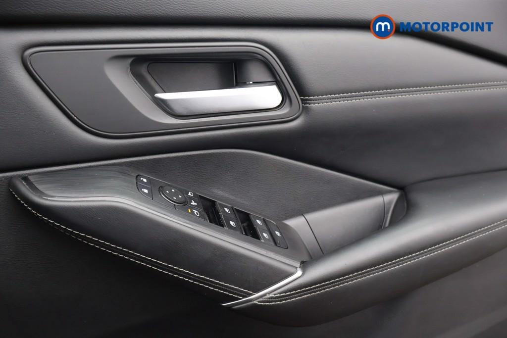 Nissan Qashqai N-Connecta Automatic Petrol-Electric Hybrid SUV - Stock Number (1658491) - 8th supplementary image
