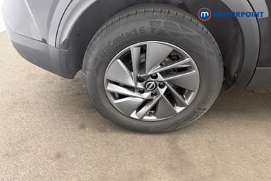 Nissan Qashqai Acenta Premium Manual Petrol SUV - Stock Number (1660470) - 22nd supplementary image